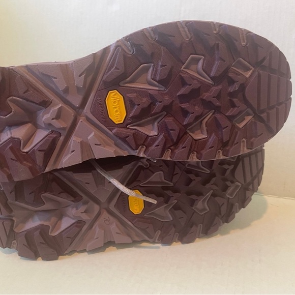Hoka hiking shoes - Picture 5 of 7